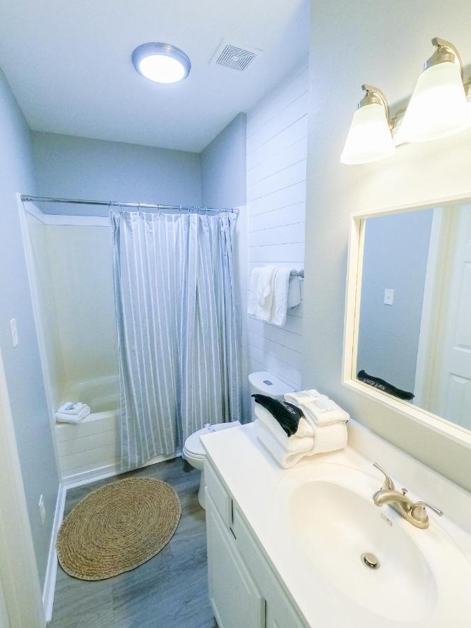 Duplex Allows For One Or Both Sides To Be Rented! Suitable For Small Or Large Families! กัลฟ์ชอร์ส ภายนอก รูปภาพ