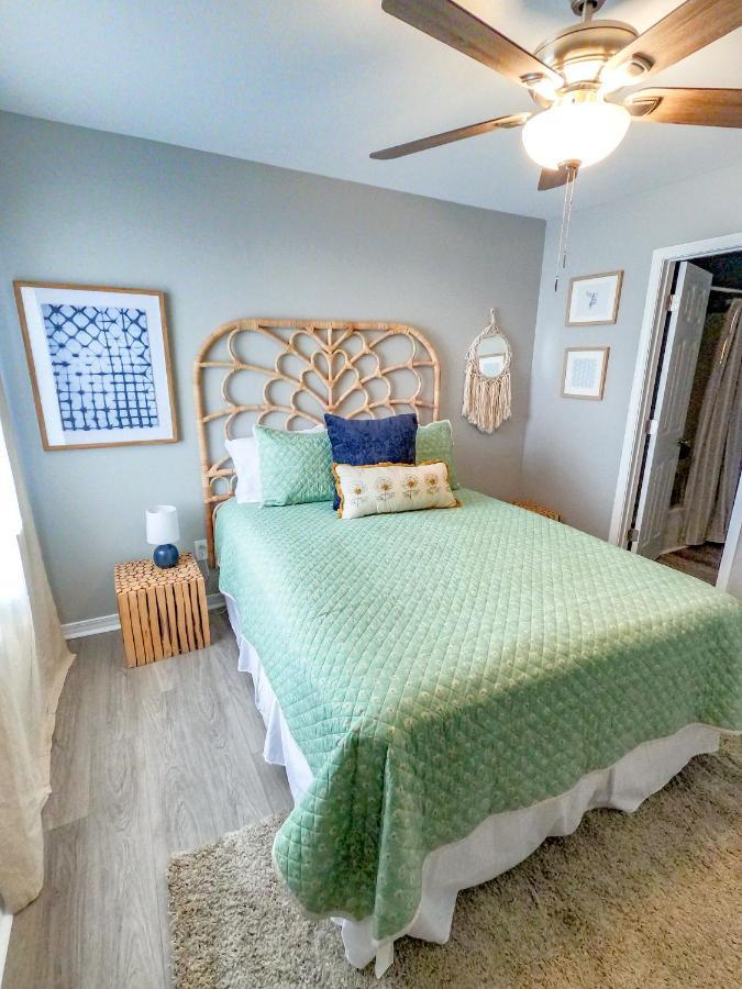Duplex Allows For One Or Both Sides To Be Rented! Suitable For Small Or Large Families! กัลฟ์ชอร์ส ภายนอก รูปภาพ
