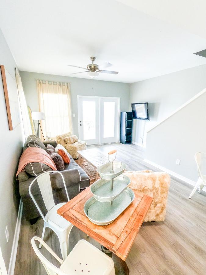Duplex Allows For One Or Both Sides To Be Rented! Suitable For Small Or Large Families! กัลฟ์ชอร์ส ภายนอก รูปภาพ